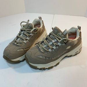 Skechers memory foam athletic shoes size 7.5